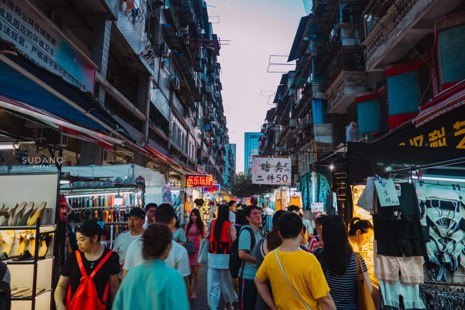 餐饮策划-地摊经济下餐饮人如何思考？